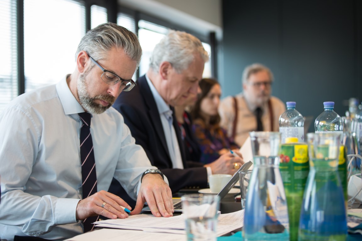 scientific_panels_meeting.jpg